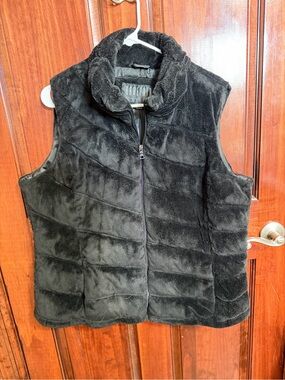 Braefair Black Faux Fur Vest XL Cozy Full Zip Puff